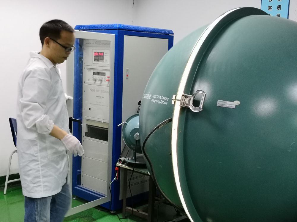 J9国际集团光电的ＬＥＤ灯及灯具光电测试系统
